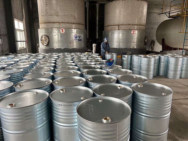 酯化産(chan)品灌裝間(jiān) 